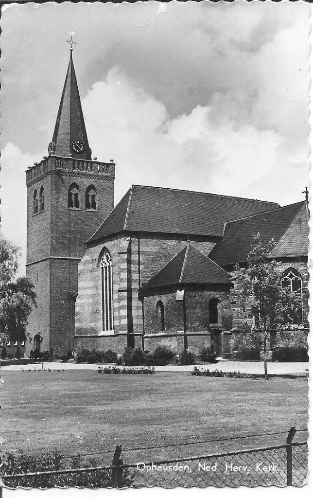 Oude Ansichtkaart Opheusden, Ned. Herv. Kerk, Ophalen of Verzenden, 1960 tot 1980, Gelopen, Gelderland