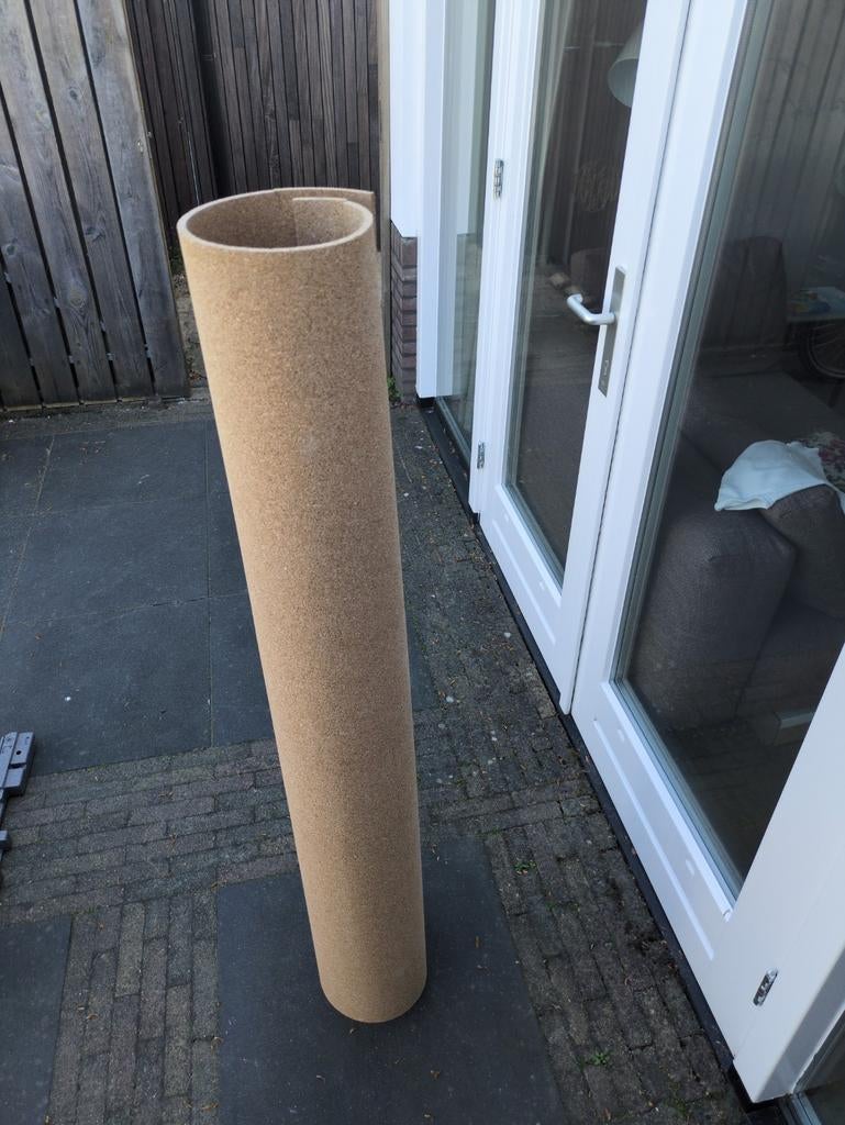 Reststuk prikwandkurk / kurk op rol, Ophalen