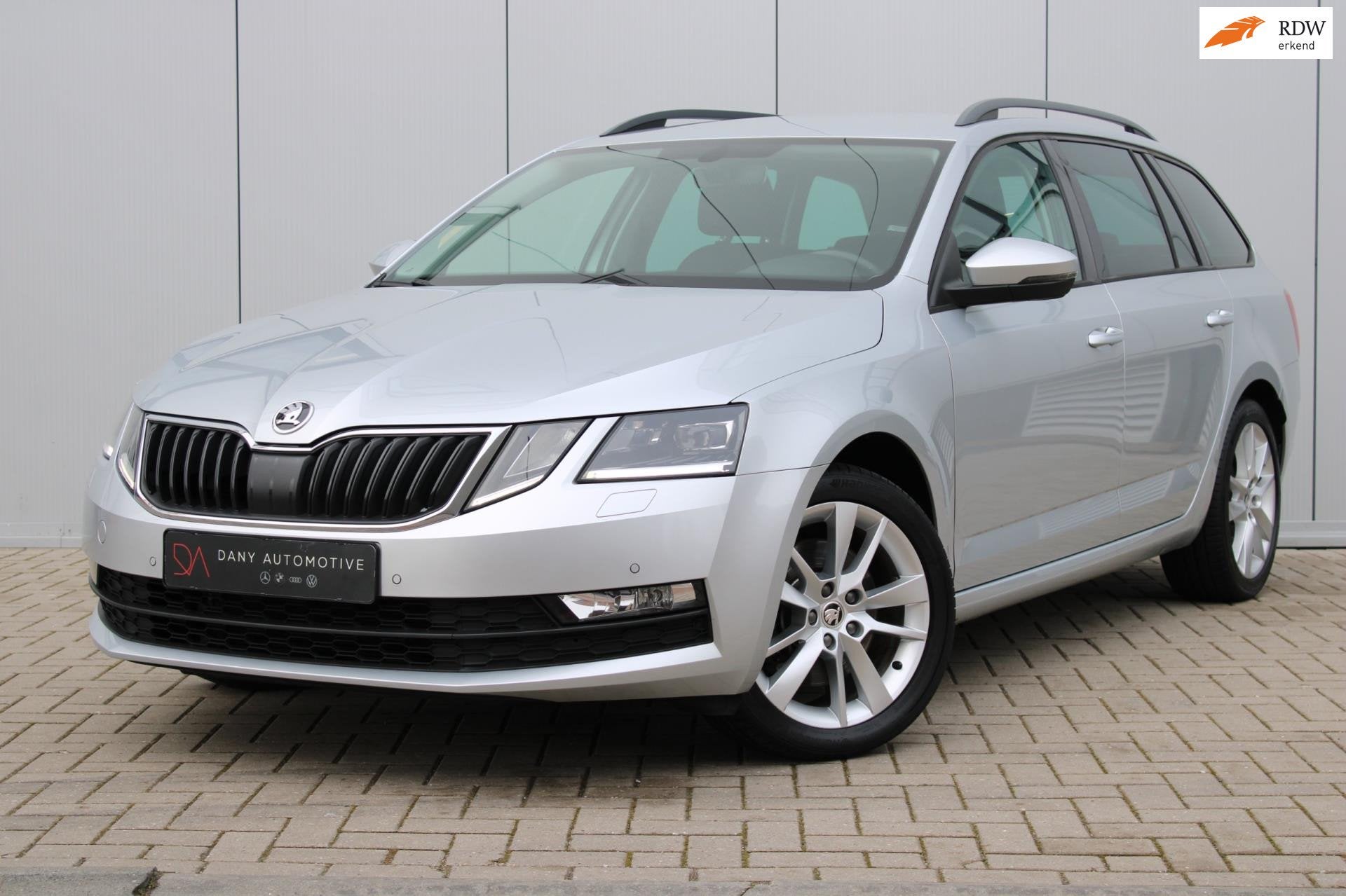 Skoda Octavia Combi 1.8 TSI DSG Clever CARPLAY I CRUISE I CA, Stof, Gebruikt, 4 cilinders, Startonderbreker