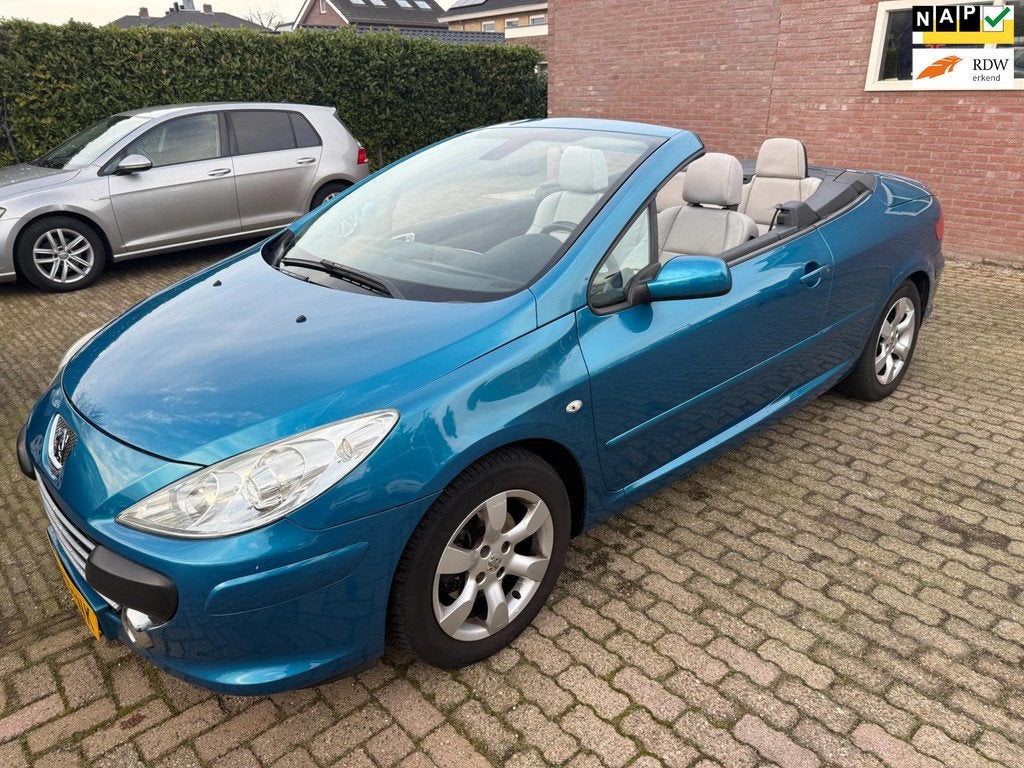 Peugeot 307 CC 1.6-16V Cabrio Airco PDC LMV leer stoelverwar, Auto's, Peugeot, Gebruikt, 4 cilinders, Cabriolet, Handgeschakeld