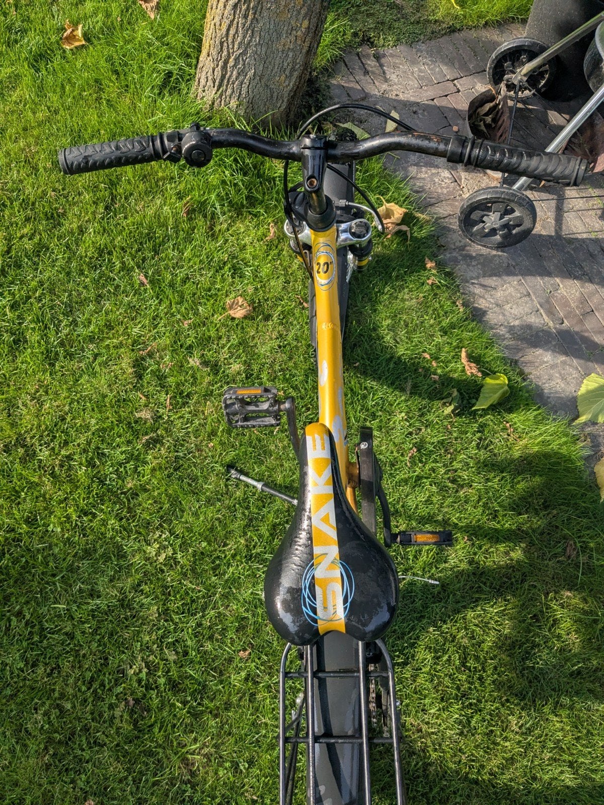 Foto 6 van Batavus Snake 20 inch jongensfiets geel