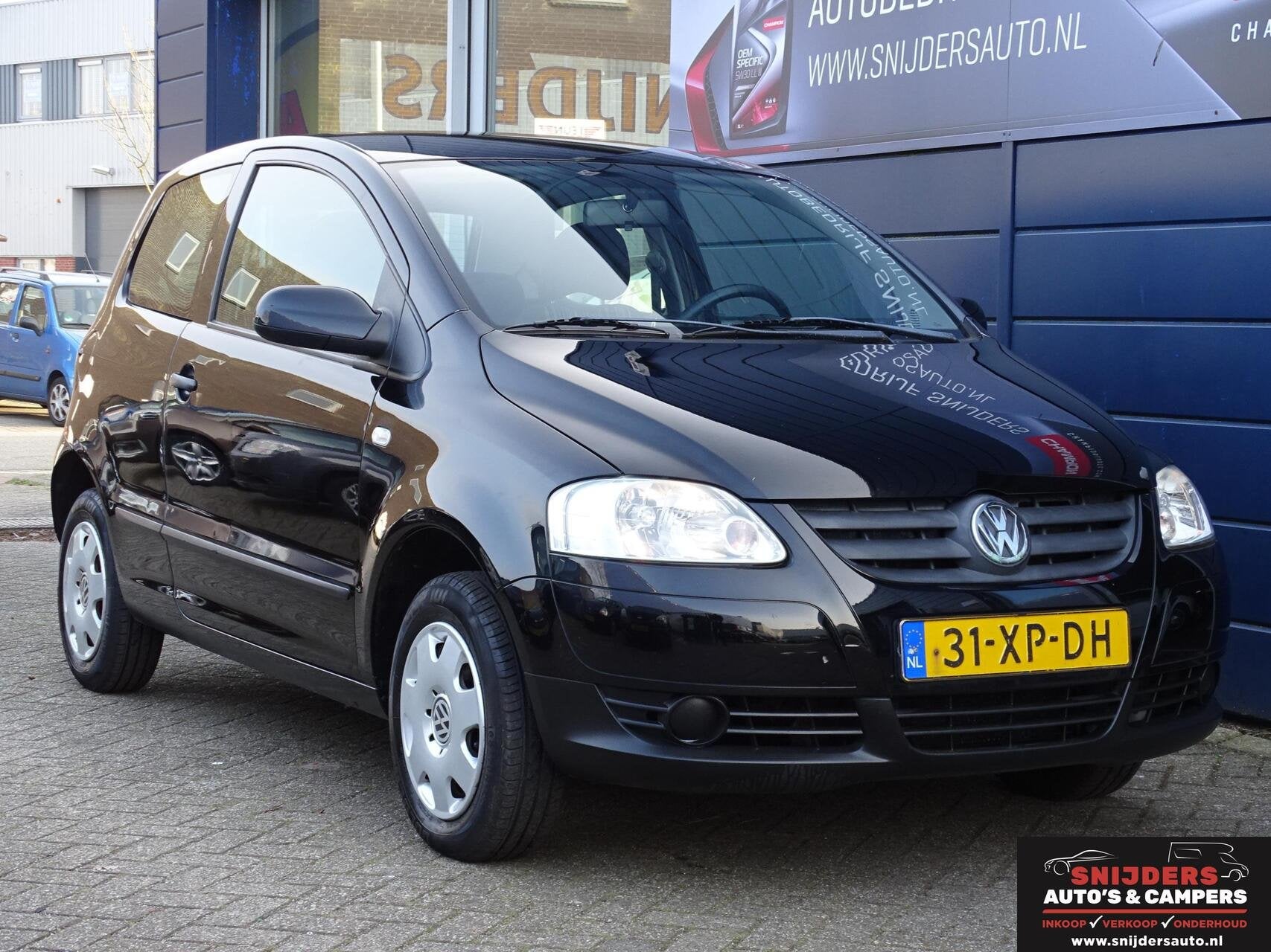 Volkswagen Fox 1.2 Trendline in zeer goede staat, Auto's, Voorwielaandrijving, Zwart, ABS, 4 stoelen