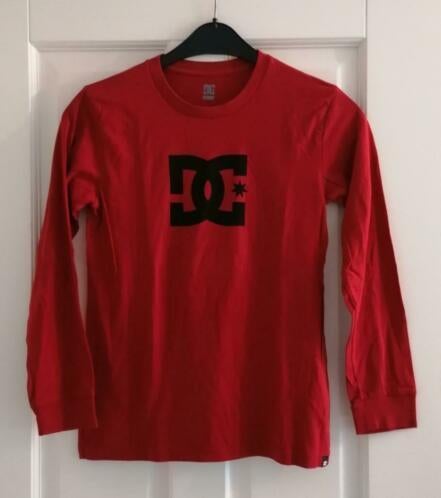 DC knal rode longsleeve shirt, zwart logo 12jr 152 nr 36947, Kinderen en Baby's, Kinderkleding | Maat 152, ., DC, Ophalen of Verzenden