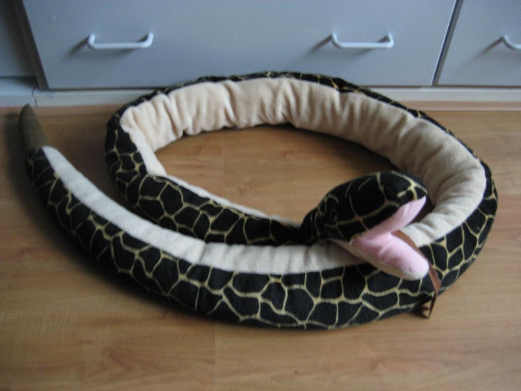 lange slang knuffel ikea, Kinderen en Baby's, Speelgoed | Knuffels en Pluche, Ophalen of Verzenden, Zo goed als nieuw, Overige typen