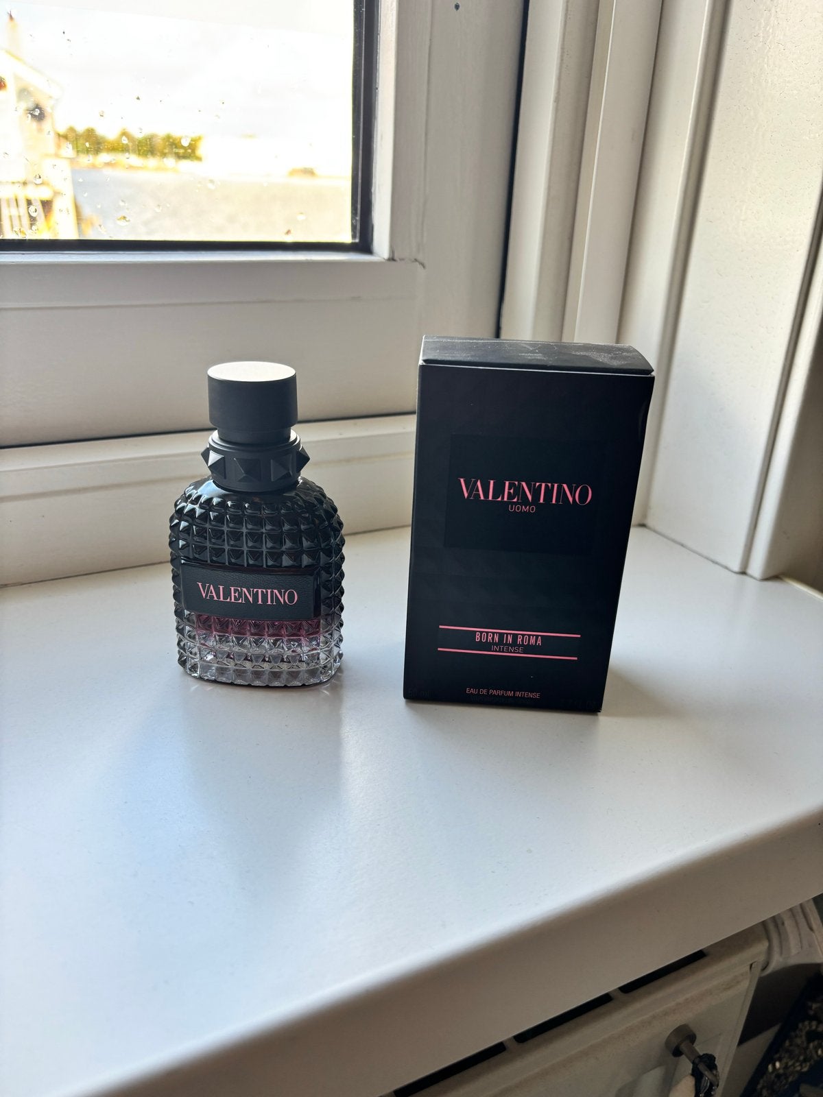 Valentino Born in Roma Intense 50ml Eau de Parfum, Ophalen of Verzenden, Zo goed als nieuw