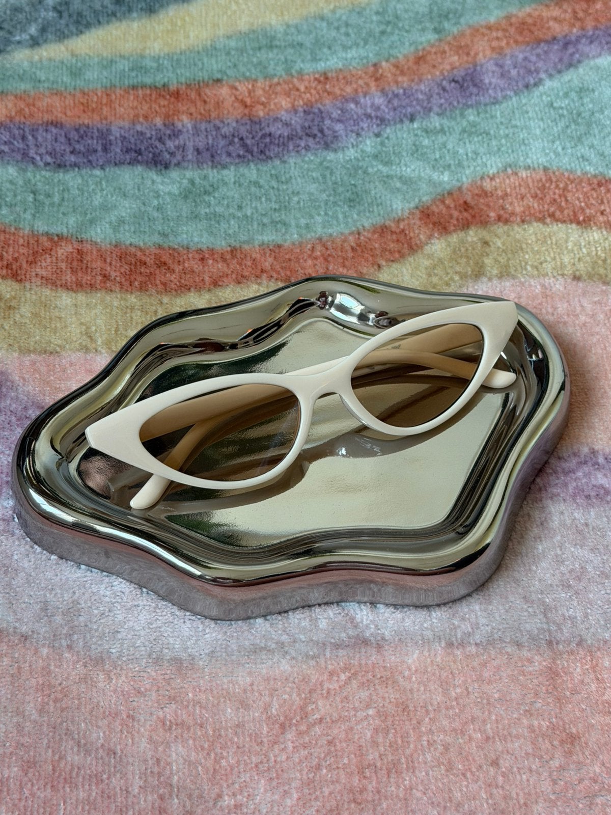 Unisex Cream Cat-Eye Sunglasses – Vintage Chic Style, Overige merken, Zonnebril, Wit, Nieuw