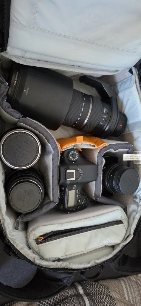 Sony Alpha a77 II (ILCA-77M2) camera met 4 leznen, ook los, Ophalen, Gebruikt, Spiegelreflex, Accu