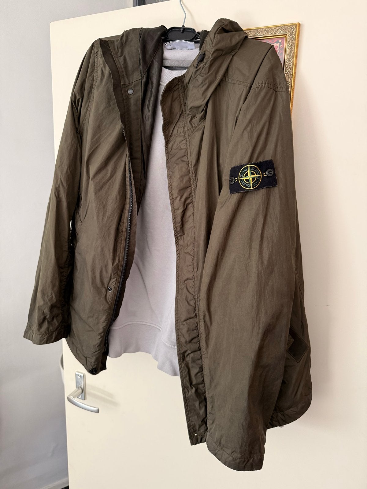 Complete Stone Island set: jas, trui en pet - Moet weg!, Ophalen of Verzenden, Zo goed als nieuw, Maat 42/44 (L), Groen
