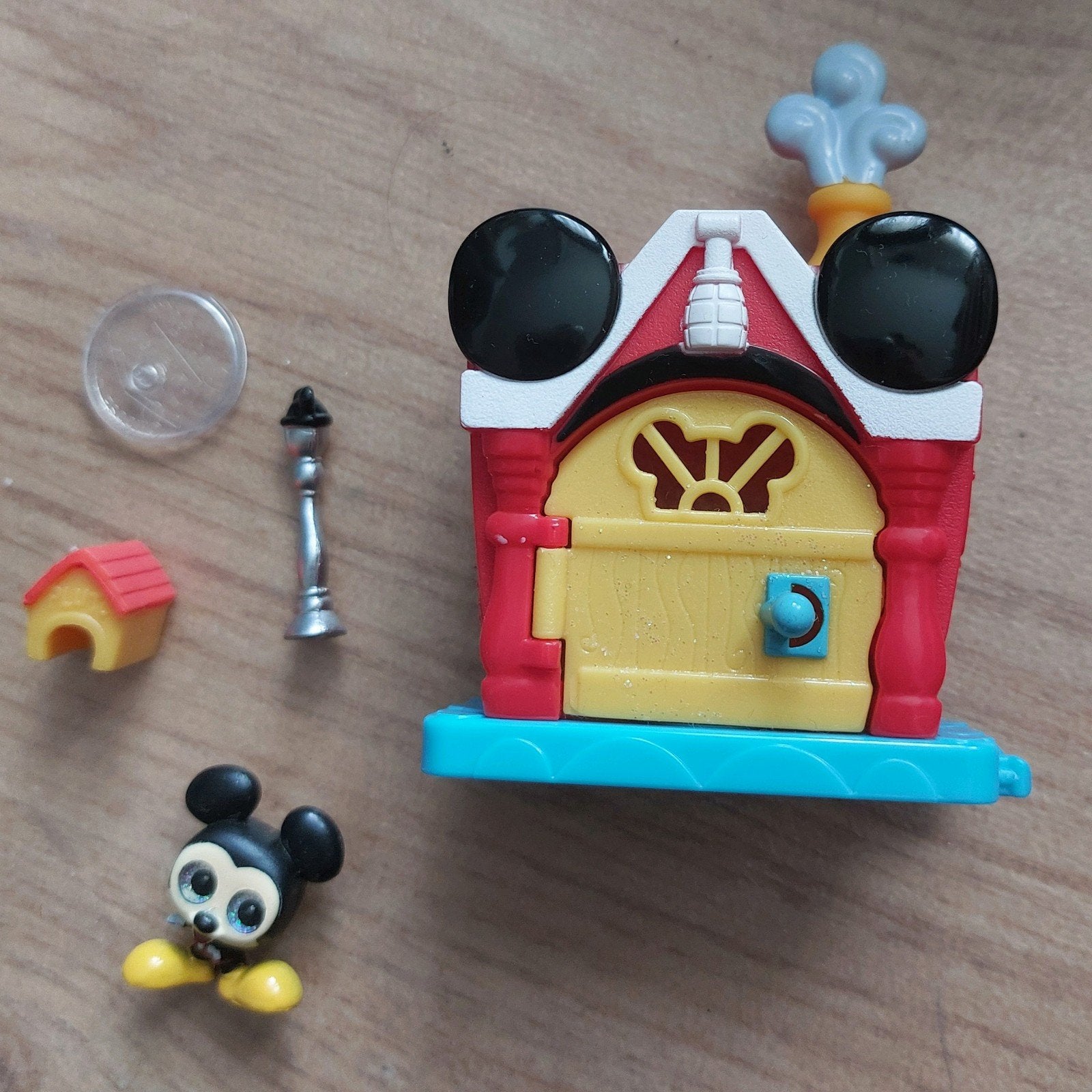 Disney doorables huisje Mickey Mouse, Ophalen of Verzenden, Mickey Mouse, Zo goed als nieuw, Beeldje of Figuurtje
