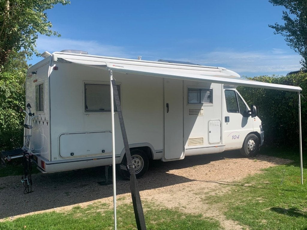 Challenger 104 | Vast bed | 89.000 km | Nieuwe APK, Chemisch toilet, Ringverwarming, Fiat, 6 tot 7 meter