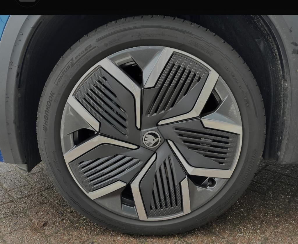 Zgan  skoda  kodiaq  aero cover/wieldoppen, Auto diversen, Ophalen of Verzenden, Zo goed als nieuw