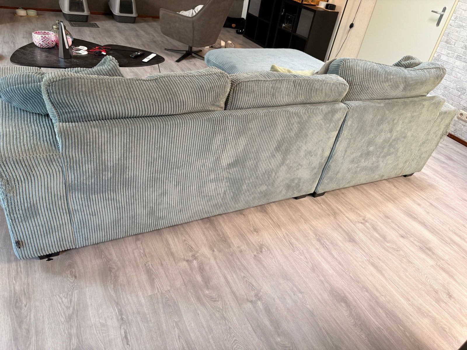 Gratis bank met gebruikerssporen (katten), Ophalen, 250 tot 300 cm, Gebruikt, 100 tot 125 cm