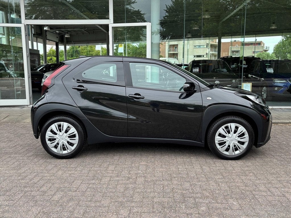 TOYOTA Aygo X 1.0 VVT-i MT Play| Camera| Carplay|Rijklaarpri, Auto's, 12 maanden, Stof, Gebruikt, 920 kg