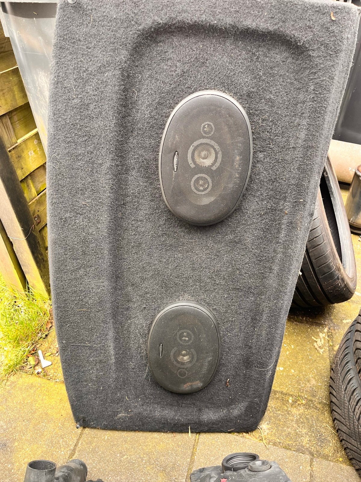 Hoedenplank Golf 4 met 2 Boschmann speakers, Auto diversen, Autoradio's, Gebruikt, Ophalen