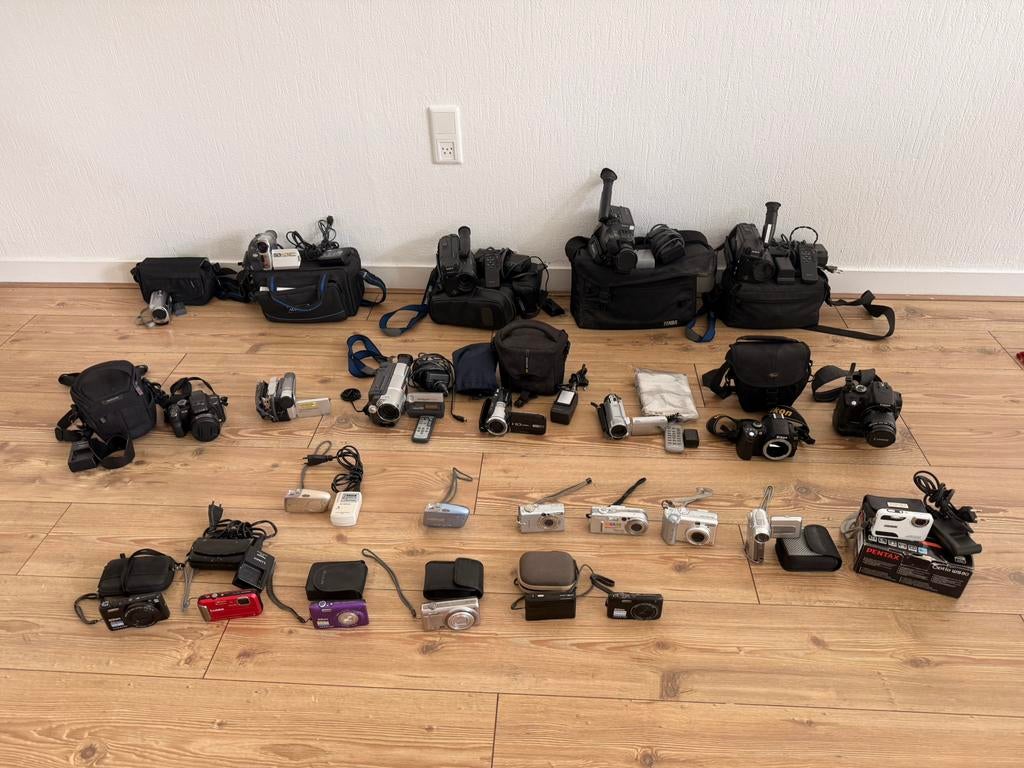 Partij van 25 Camera's - Sony, Nikon, Canon, Panasonic e.o., Canon, Compact, Ophalen of Verzenden, Zo goed als nieuw