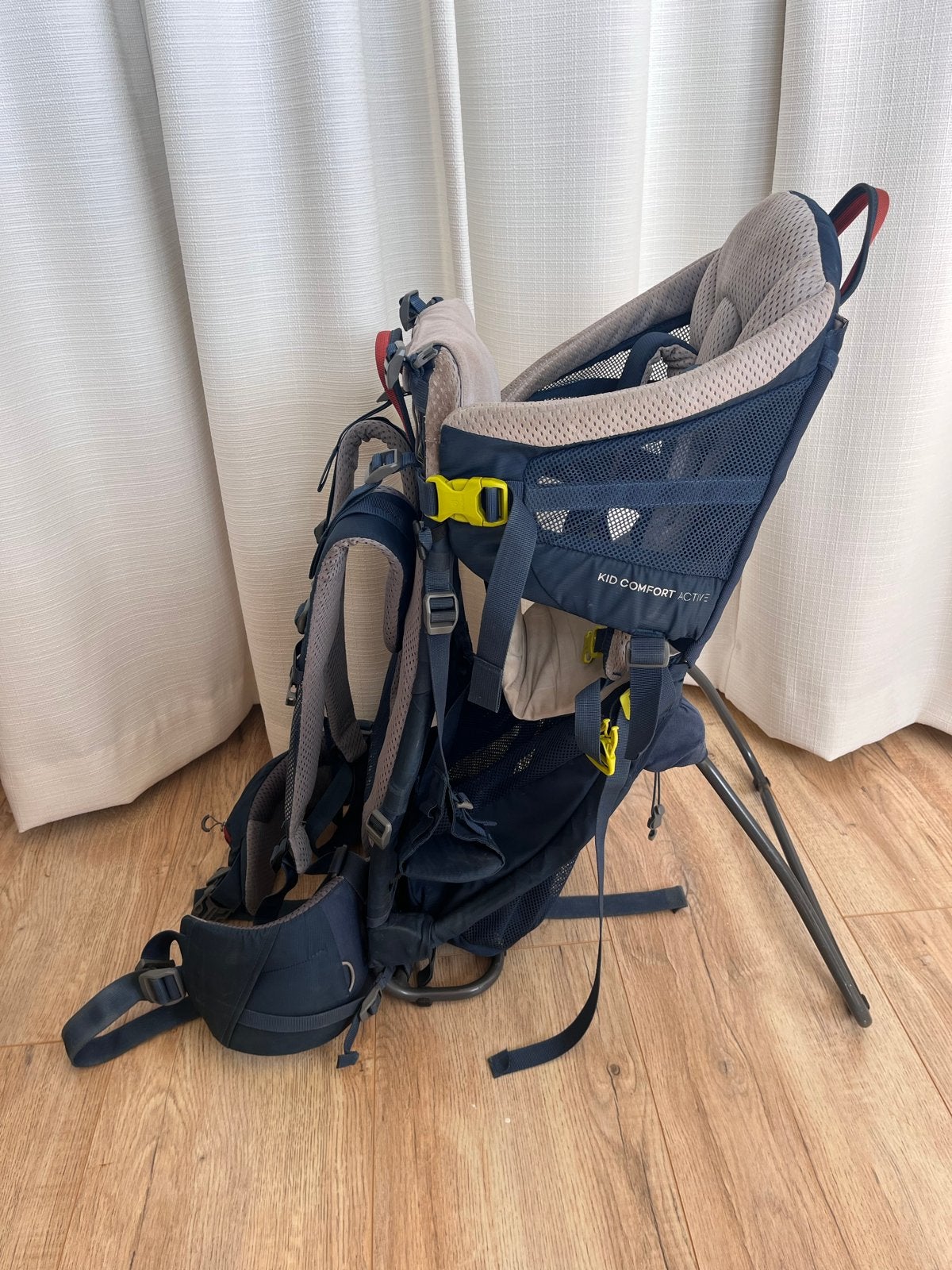 Te huur (for rent) - Deuter Kid comfort active, Kinderen en Baby's, Babydragers en Draagdoeken, Zo goed als nieuw, Rug, Draagzak