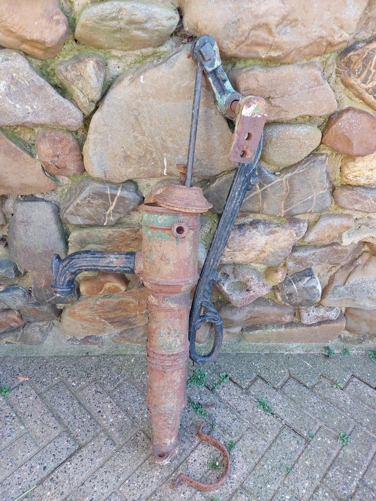 Ijzeren waterpomp. ( Opknapper), Ophalen of Verzenden, Gebruikt, Handmatig, Overige typen