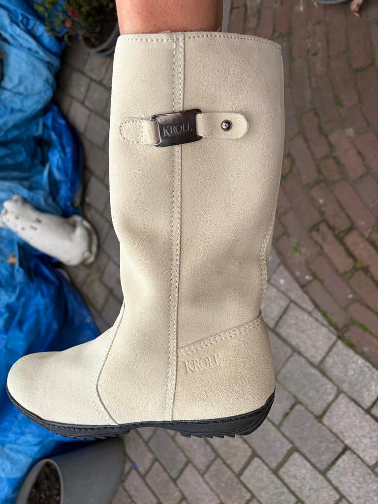 Nieuwe Kroll Crème Suède Winter Laarzen - Maat 39, Kleding | Dames, Schoenen, Hoge laarzen, Beige, Nieuw, Ophalen of Verzenden