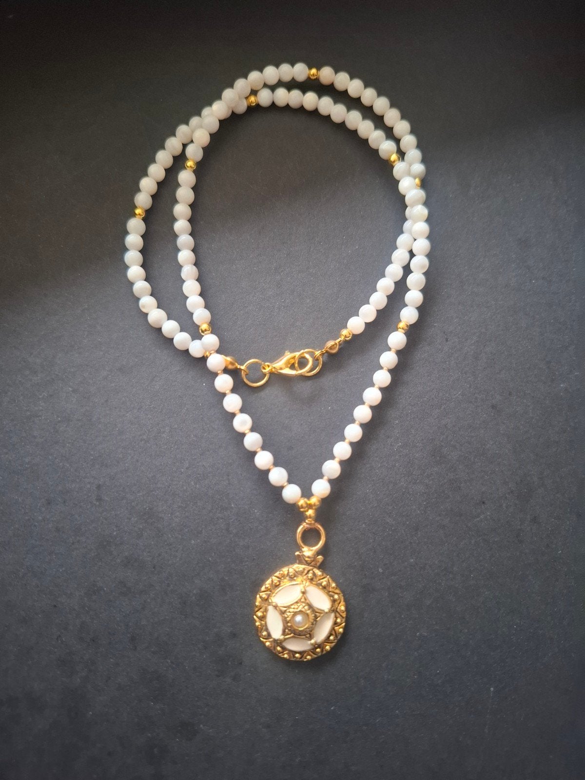 Handgemaakte schelpenketting met vintage sterhanger, Overige materialen, Wit, Nieuw, Ophalen of Verzenden
