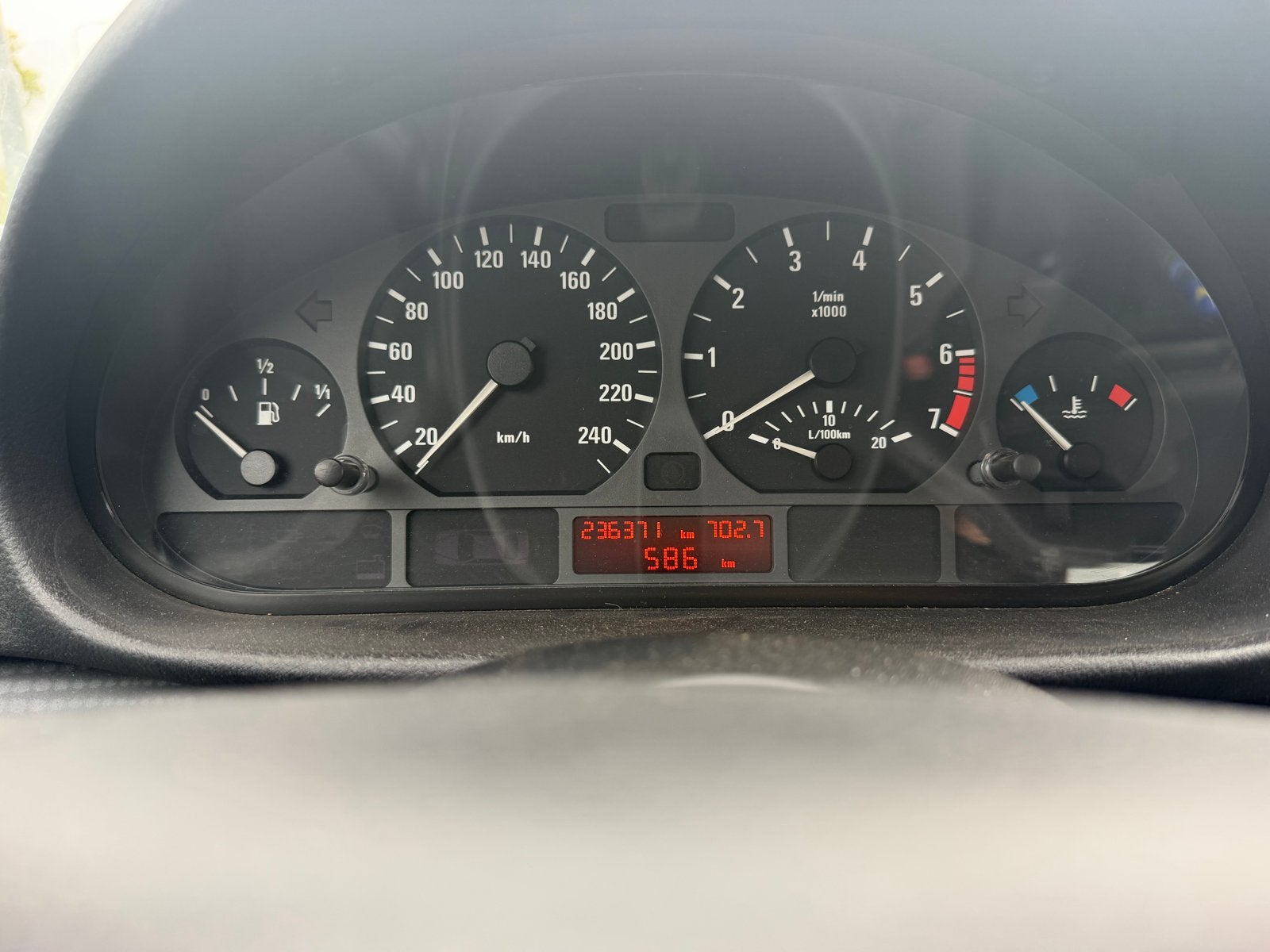 Foto 9 van BMW 3-Serie 1.8 I 316 2002 Grijs