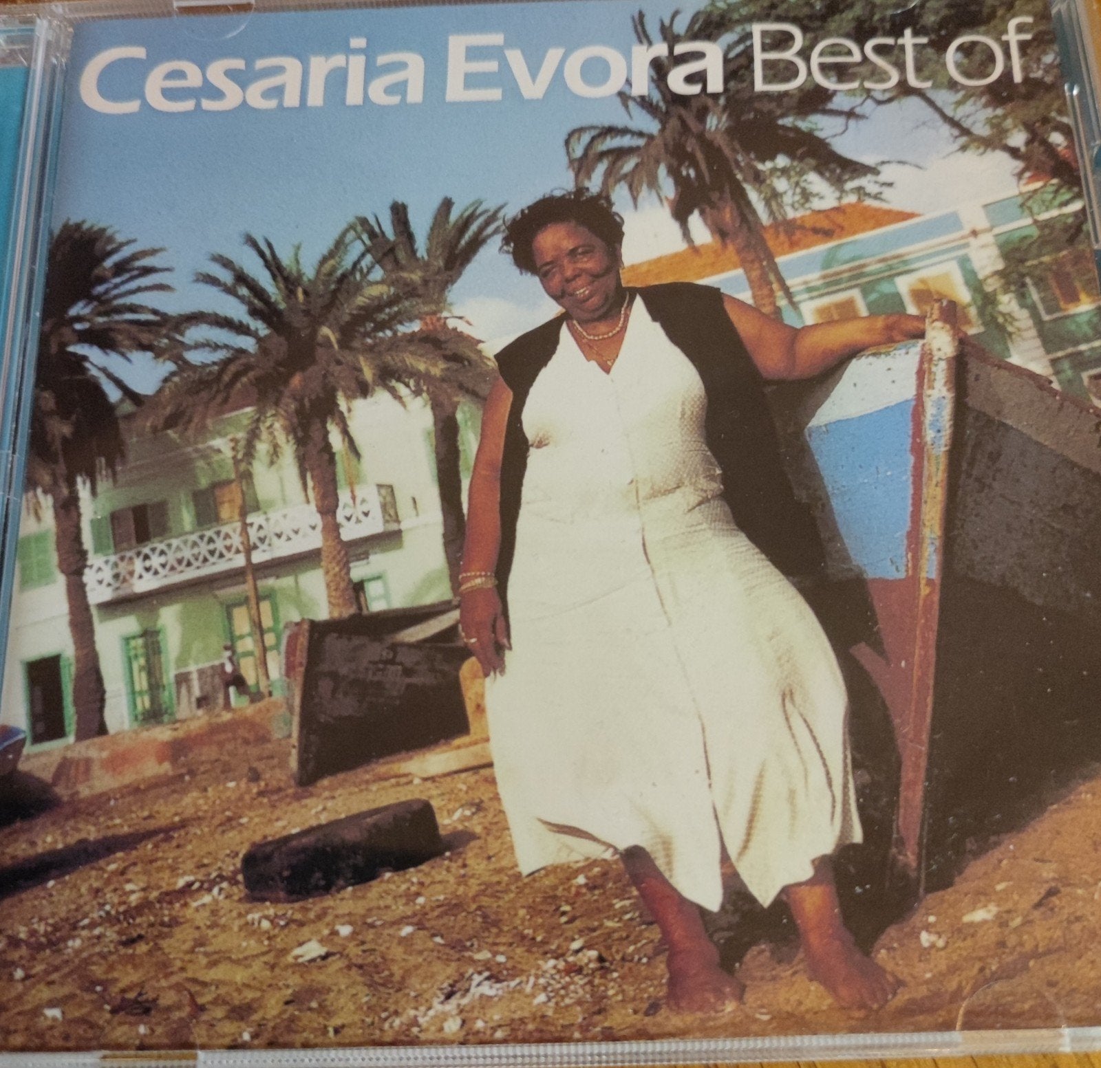 Cesaria Evora - Best Of CD, Ophalen of Verzenden, Zo goed als nieuw, Verzamelalbum, Inclusief boekje