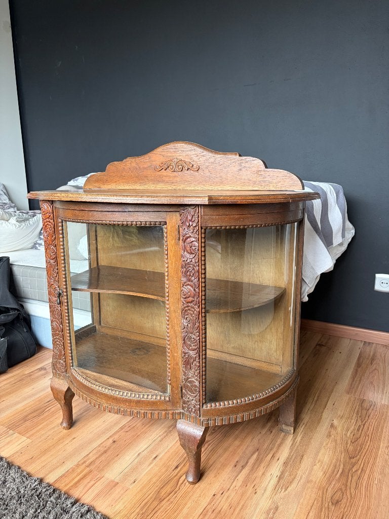 Houten antieke kast, Ophalen