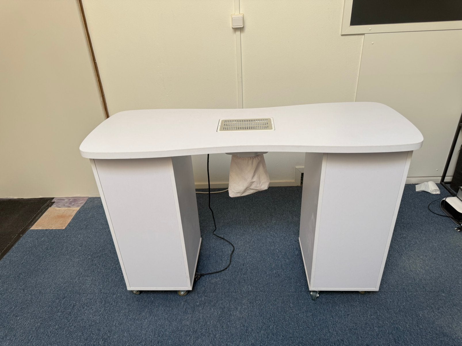 Nageltafel inclusief afzuiging, Huis en Inrichting, Bureaus, Ophalen, Gebruikt, 120 cm, 46 cm
