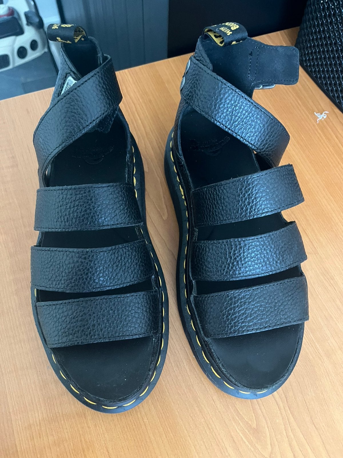 Dr Martens sandalen, Ophalen of Verzenden, Zo goed als nieuw, Zwart, Sandalen of Muiltjes