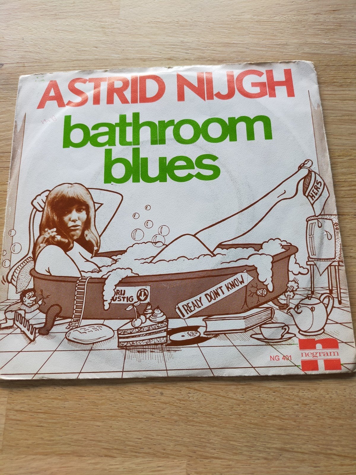 Astrid Nijch , bathroom blues, Ophalen of Verzenden, Zo goed als nieuw, Nederlandstalig