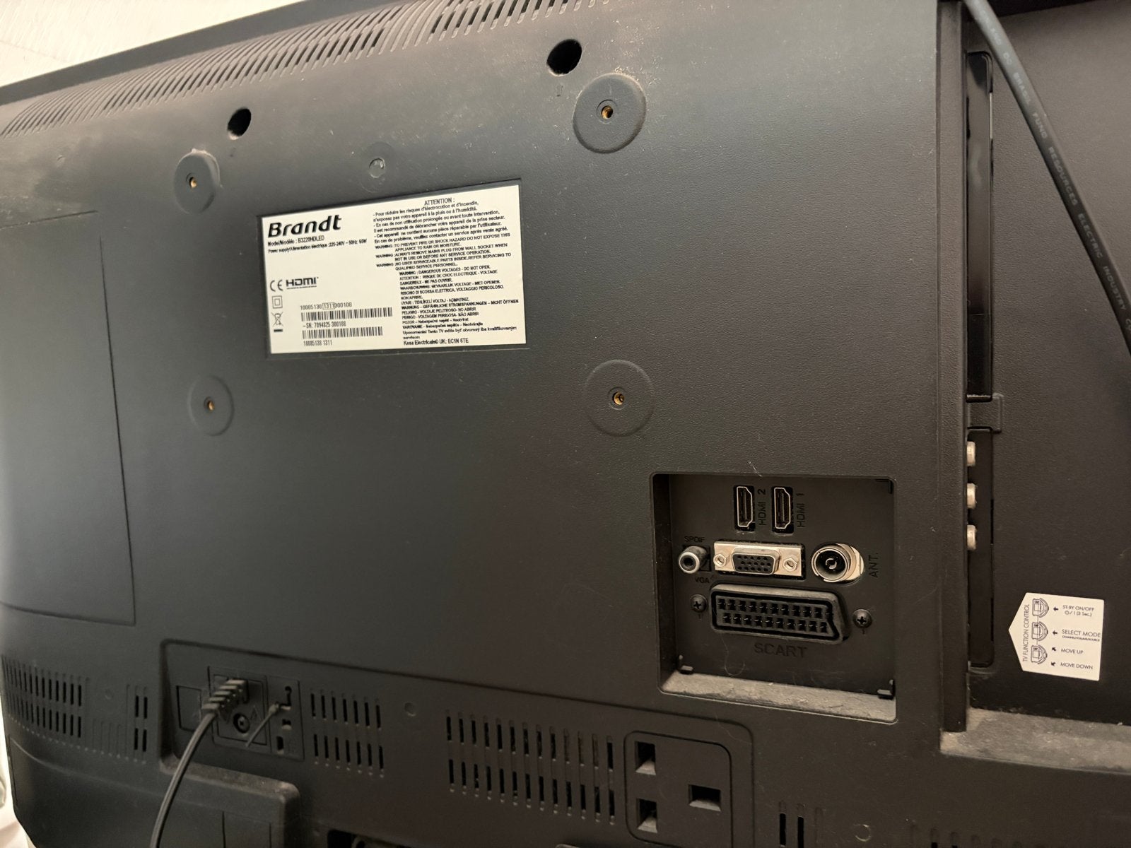 Brandt B32220HDLED Televisie met Afstandsbediening, LED, 50 Hz, HD Ready (720p), Zo goed als nieuw