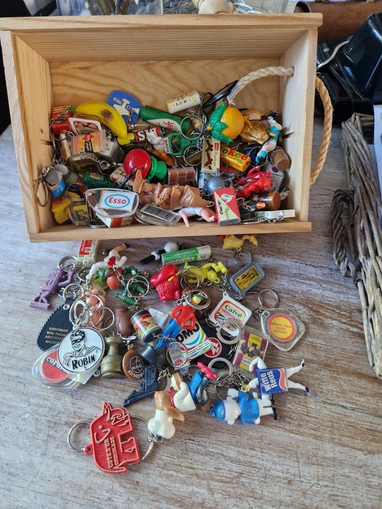 Sleutelhangers jaren 60-70, Verzamelen, Verzenden, Gebruikt, Overige onderwerpen