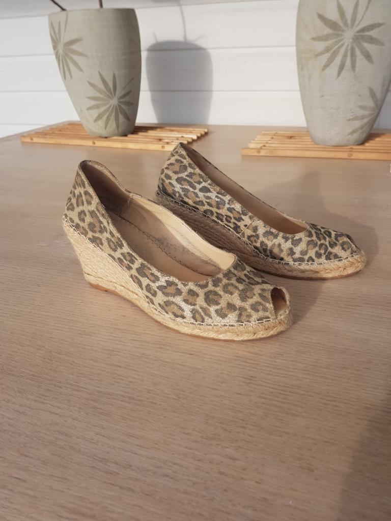 Sandalen maat 40, Ophalen of Verzenden, Zo goed als nieuw, Sandalen of Muiltjes