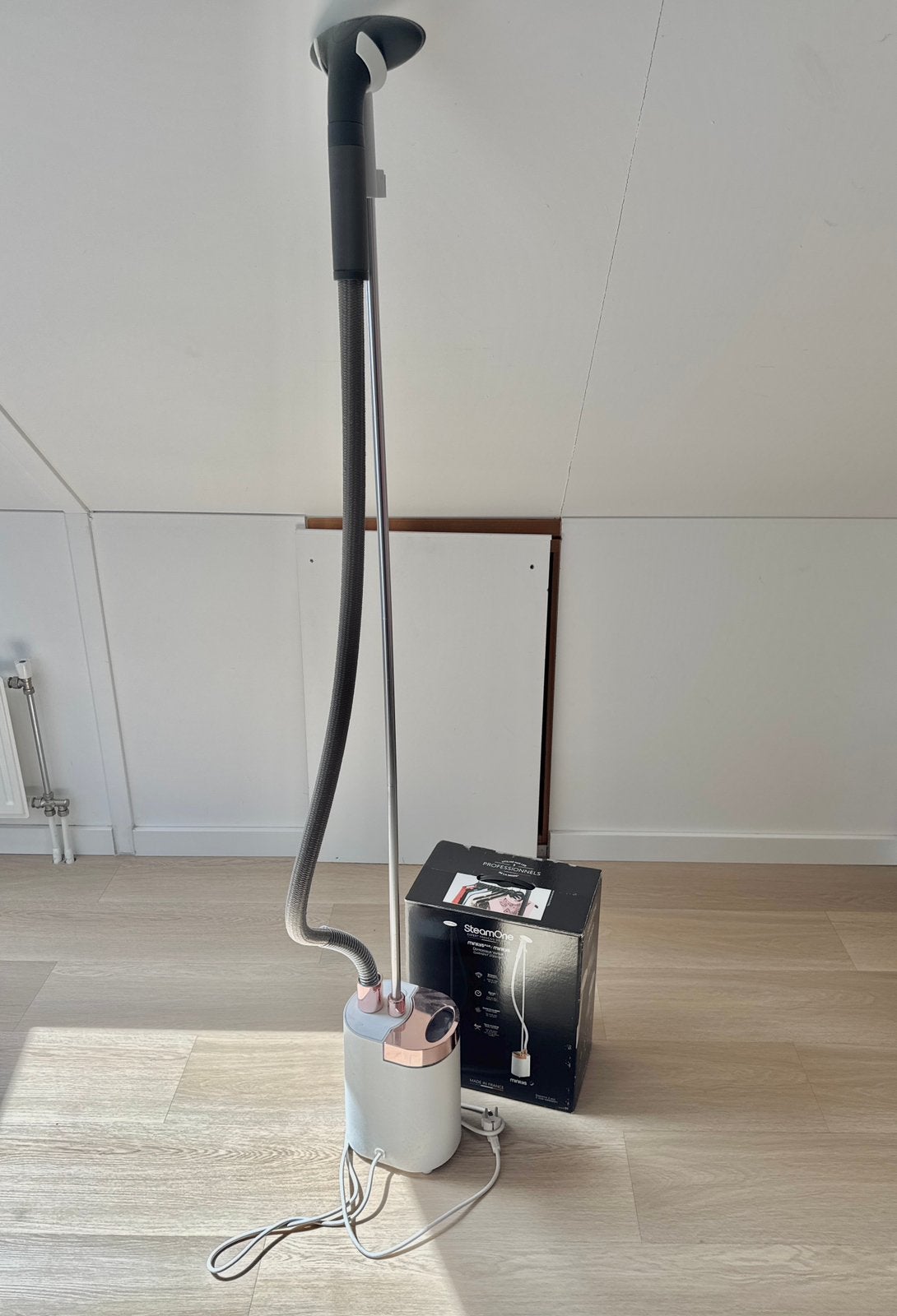 SteamOne Minilys kledingstomer – wit/rose, Ophalen of Verzenden, Zo goed als nieuw