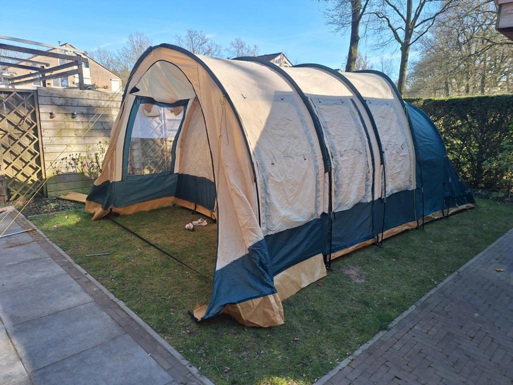 Vrijbuiter Idaho 4P Tunneltent - Ruime 4-persoons tent, Caravans en Kamperen, Ophalen, Gebruikt, Tot en met 4