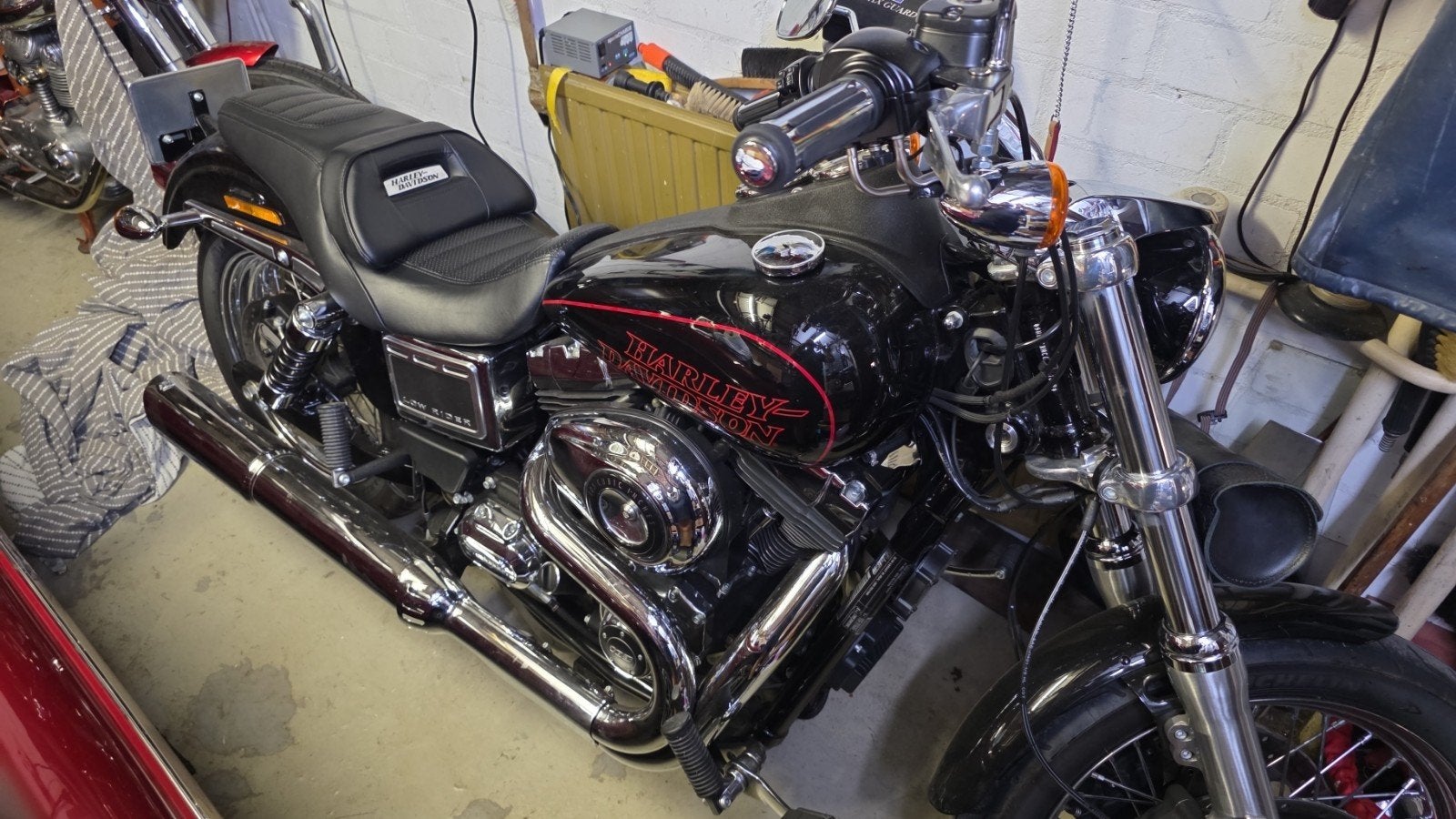 Harley-Davidson Low Rider - Zwart, 6477 km, Particulier, Gebruikt, Chopper