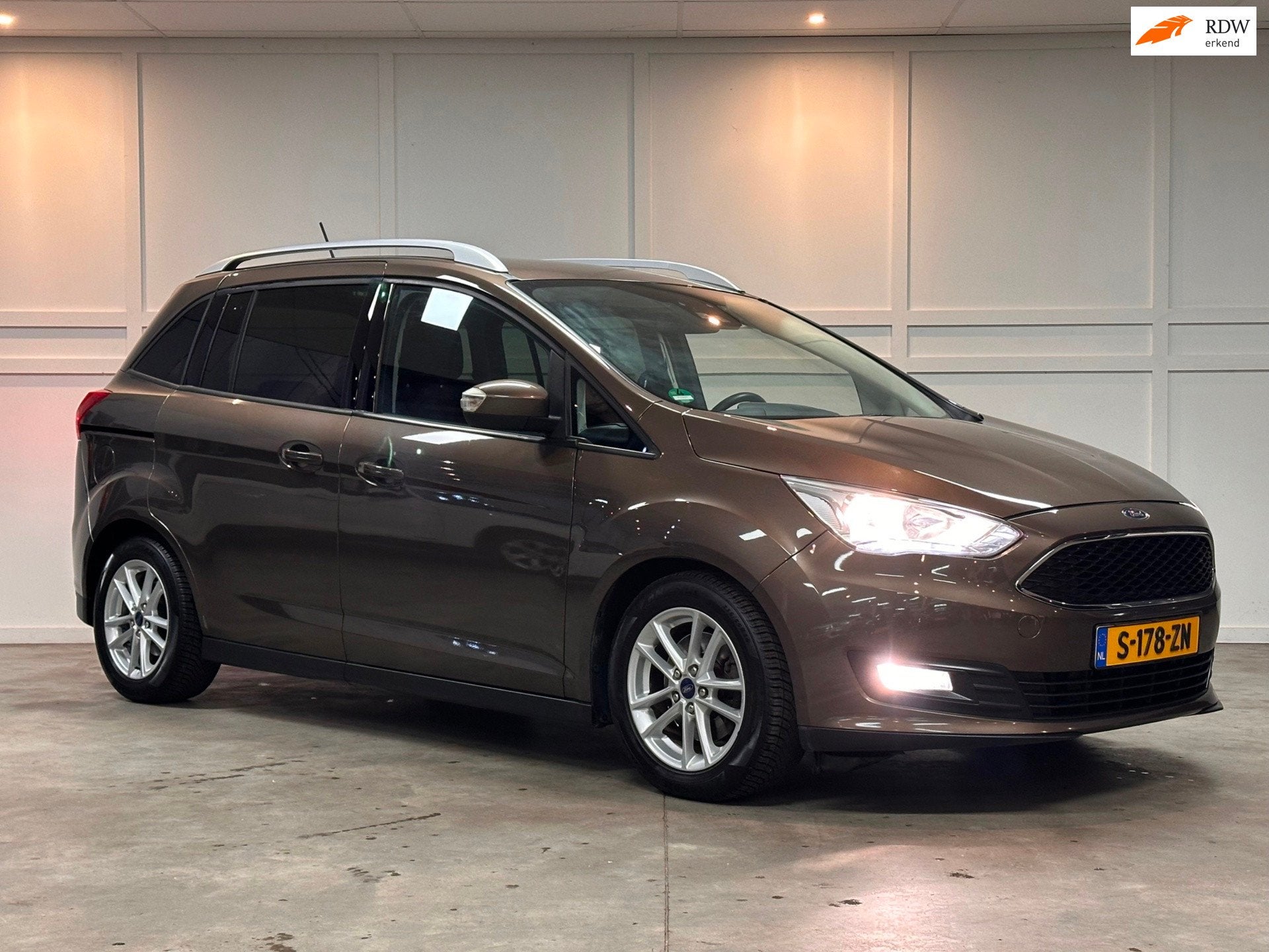 Ford Grand C-Max 1.0 Ecoboost / 7 Persoons / 2018 / Cruise, Auto's, Voorwielaandrijving, Dealer onderhouden, Gebruikt, Euro 6