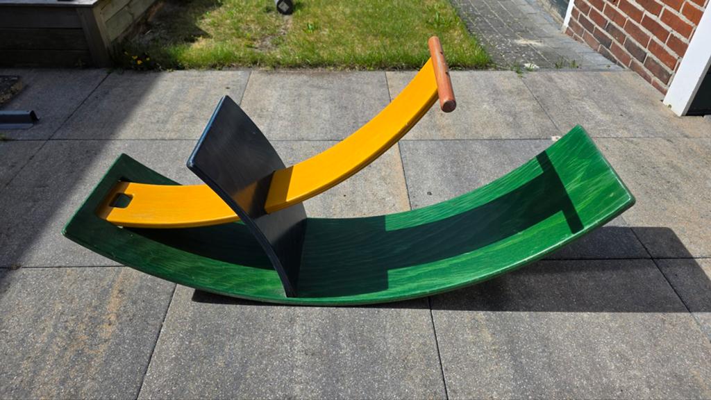 Houten wipwap/schommel groen/geel (Stokke), Ophalen of Verzenden, Gebruikt, Jongen of Meisje