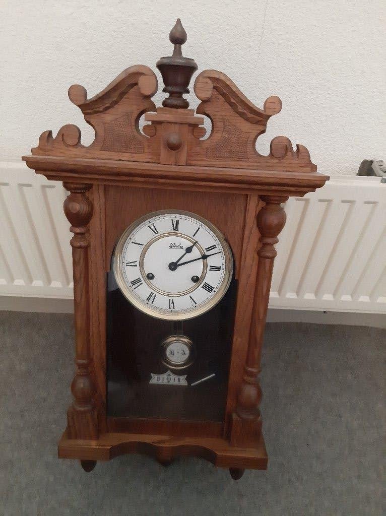 Eiken wandklok., Ophalen, Wandklok, Met slinger, Analoog