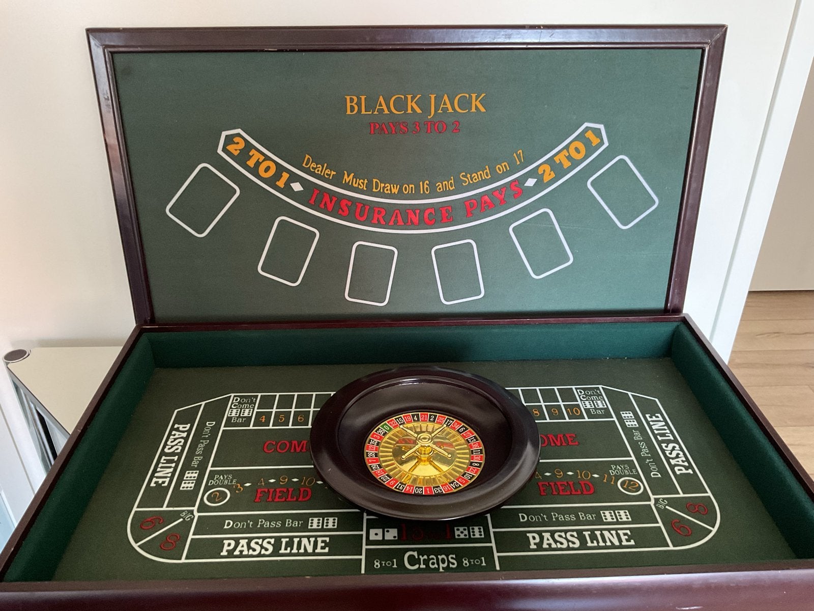Casino Spelset: Roulette, Blackjack en Craps, Drie of vier spelers, Ophalen, Gebruikt