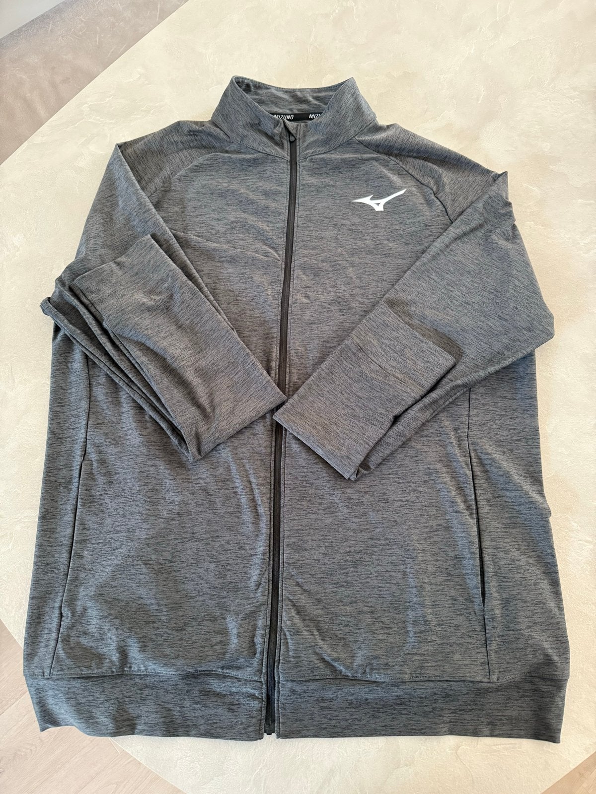Mizuno trainingsjack met zakken - XL - Grijs, Ophalen of Verzenden, Gedragen, Maat 56/58 (XL), Grijs