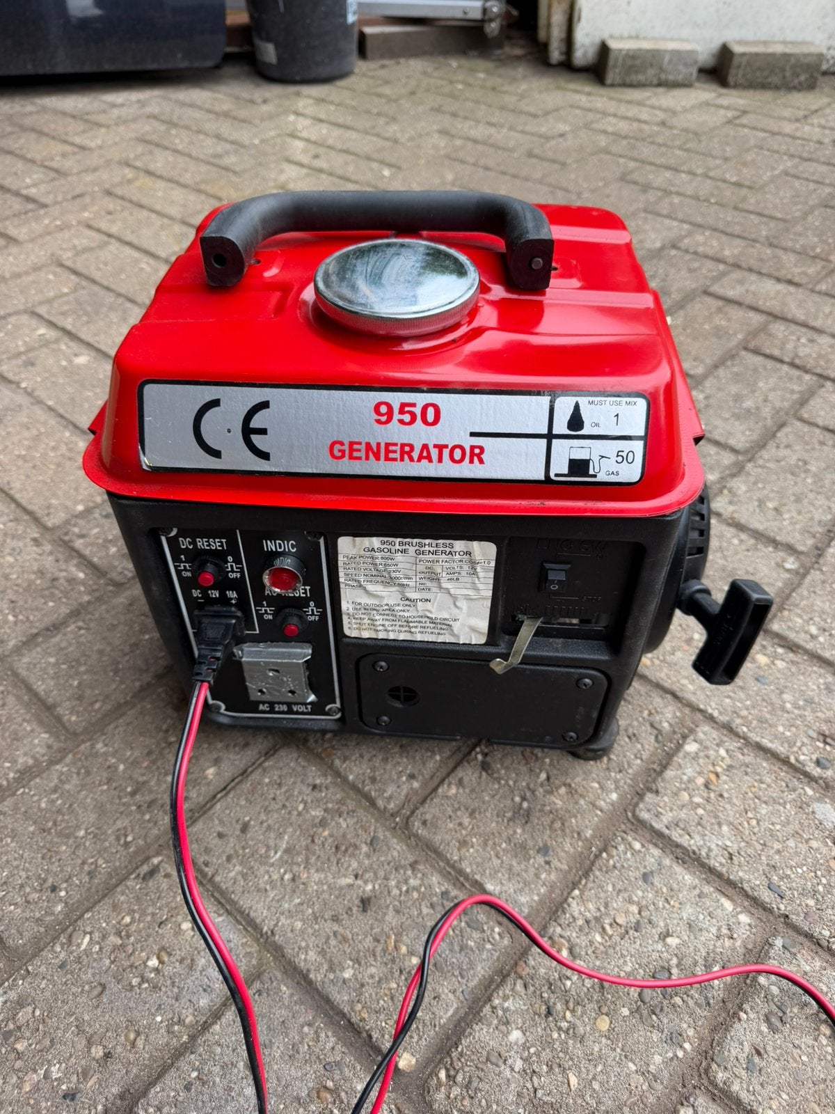 Aggegraat  800 watt 12 + 230 volt, Ophalen, Zo goed als nieuw, Minder dan 5 kVA, Benzine