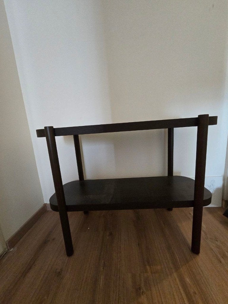 IKEA LISTERBY sidetable donkerbruin 923871 cm – als nieuw, Ophalen, 50 tot 100 cm, Natuurlijk slijtvast materiaal, Zo goed als nieuw