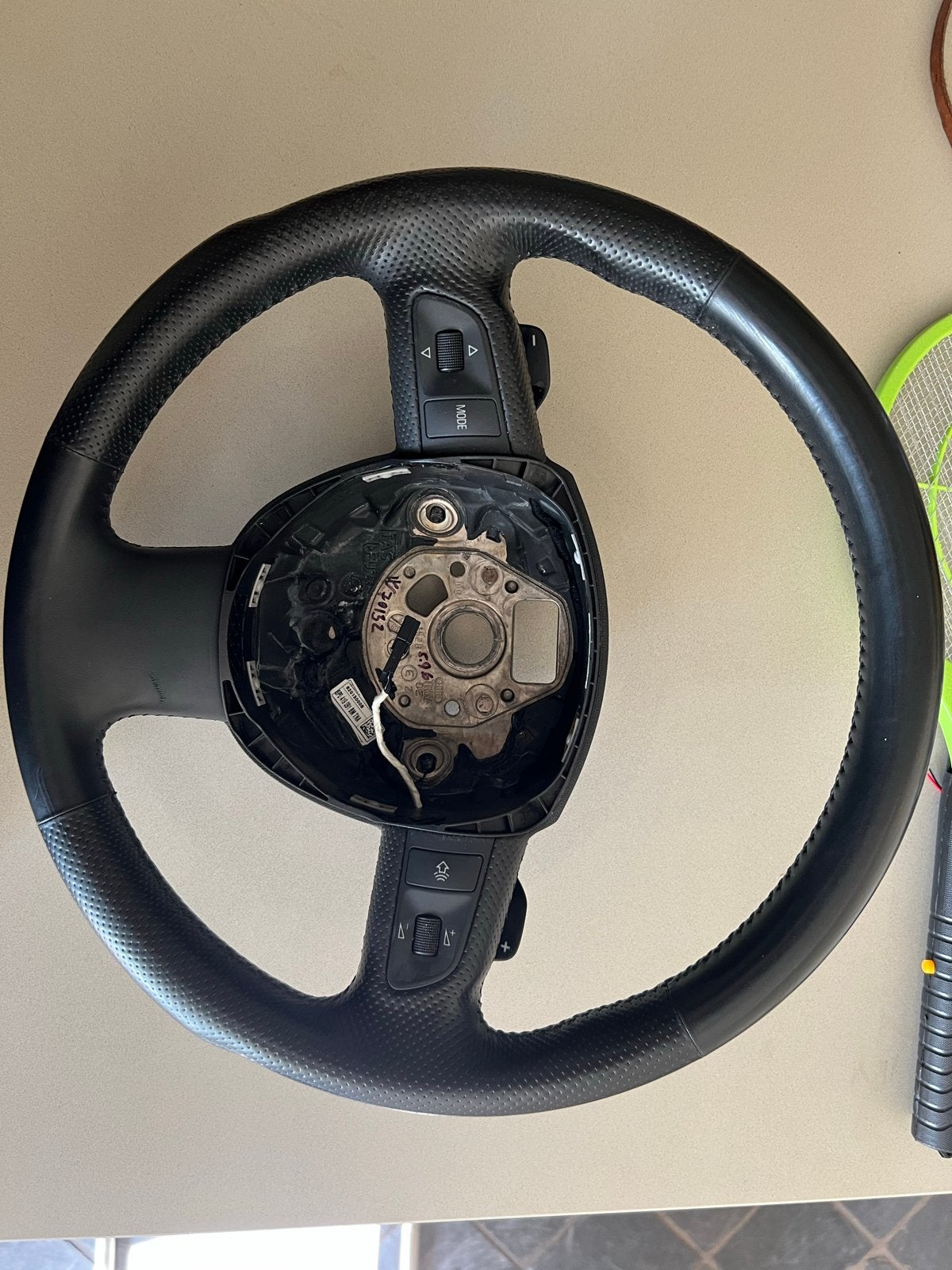 Audi A4 B7 Stuur met paddle | Audi A3 8P driespaak, Auto-onderdelen, Besturing, Audi, Gebruikt, Ophalen of Verzenden