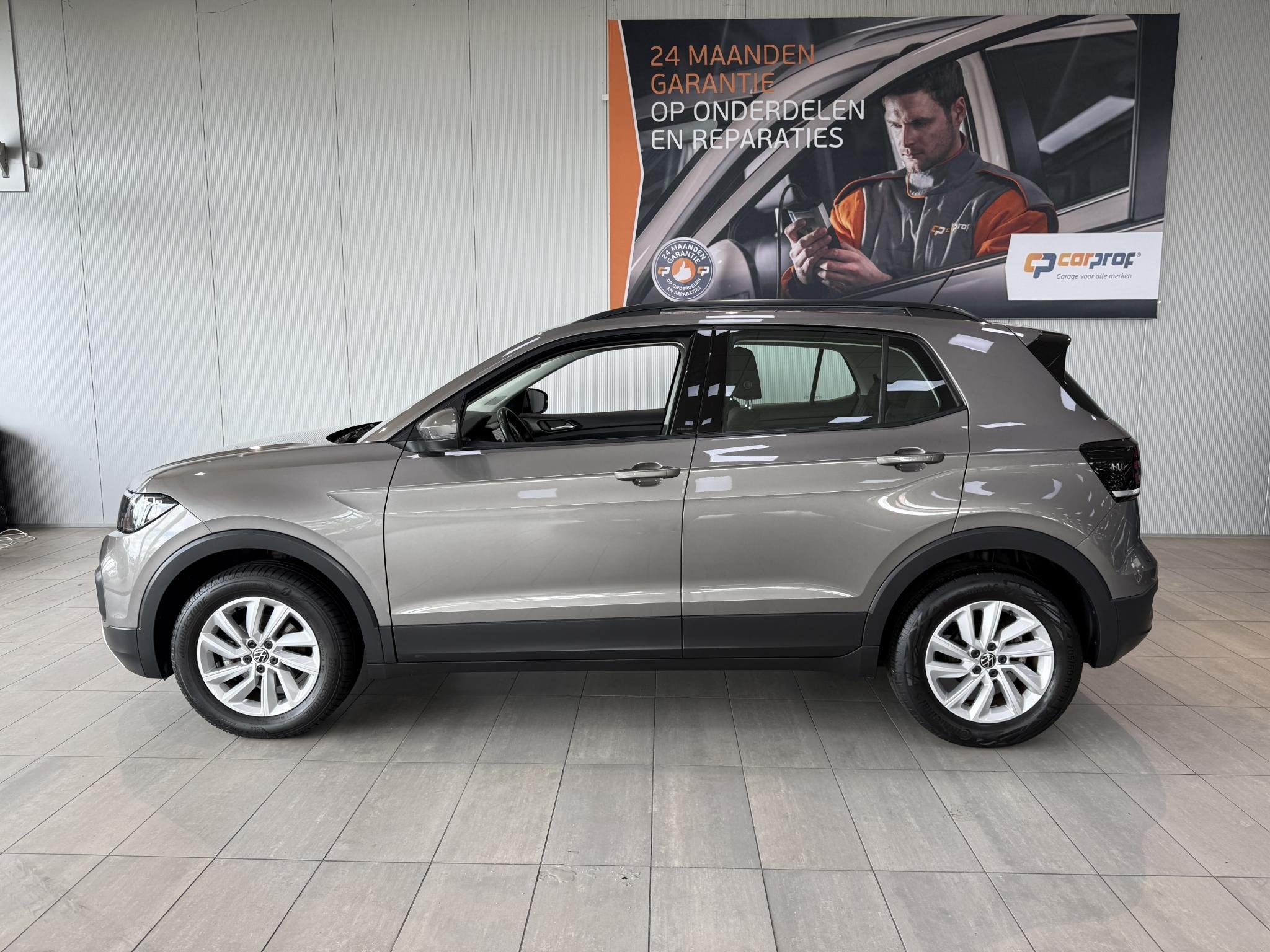 Volkswagen T-Cross 1.0 TSI Life automaat stoelverwarming, Auto's, Gebruikt, Bedrijf, 3 cilinders, 1100 kg