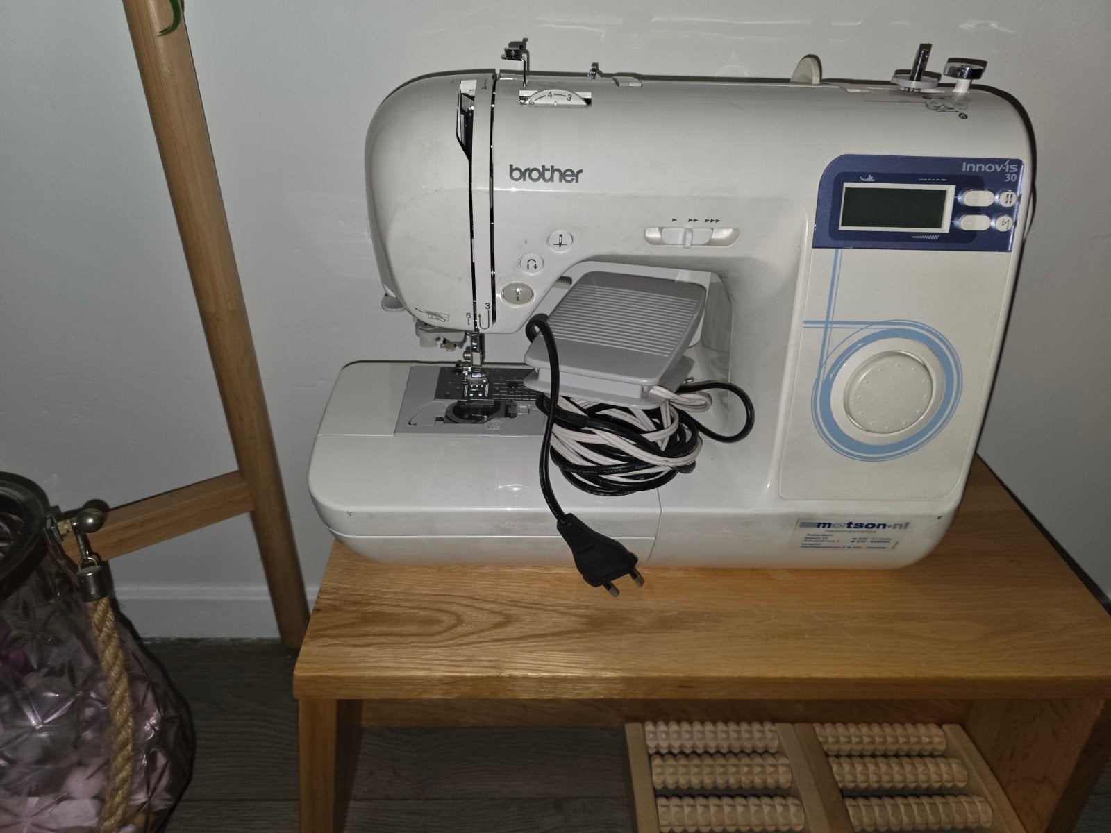 Brother Innov-is 30 naaimachine, Hobby en Vrije tijd, Ophalen, Gebruikt, Naaimachine, Brother