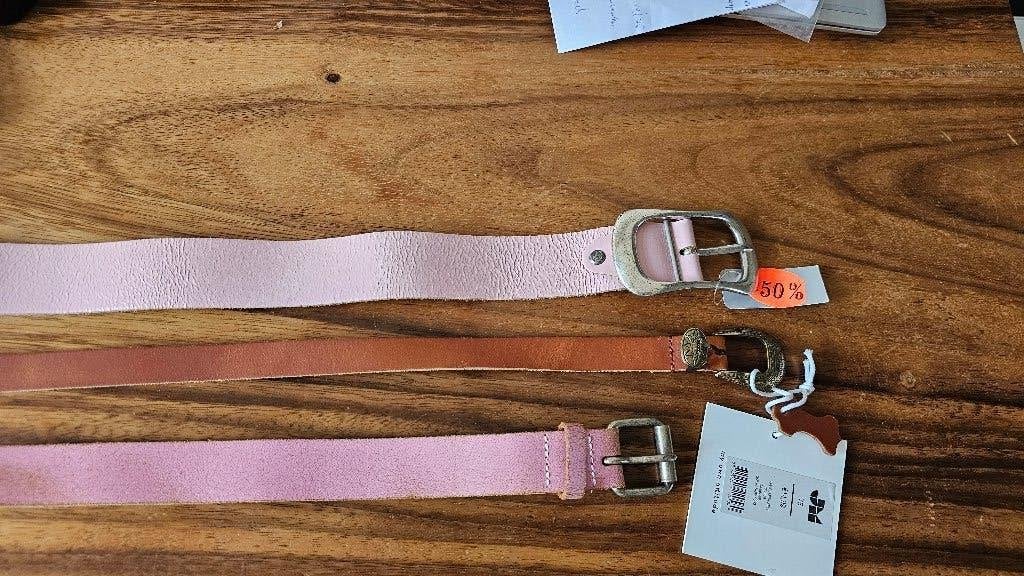Roze leren riem, nieuw met kaartje, Kleding | Dames, Riemen en Ceinturen, Minder dan 3 cm, Overige kleuren, 100 cm of meer, Echt leder