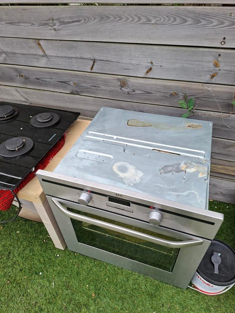 Gratis oud ijzer of onderdelen: oven en kookplaat, Witgoed en Apparatuur, Fornuizen, Inbouw, Gas, Niet werkend, 4 kookzones