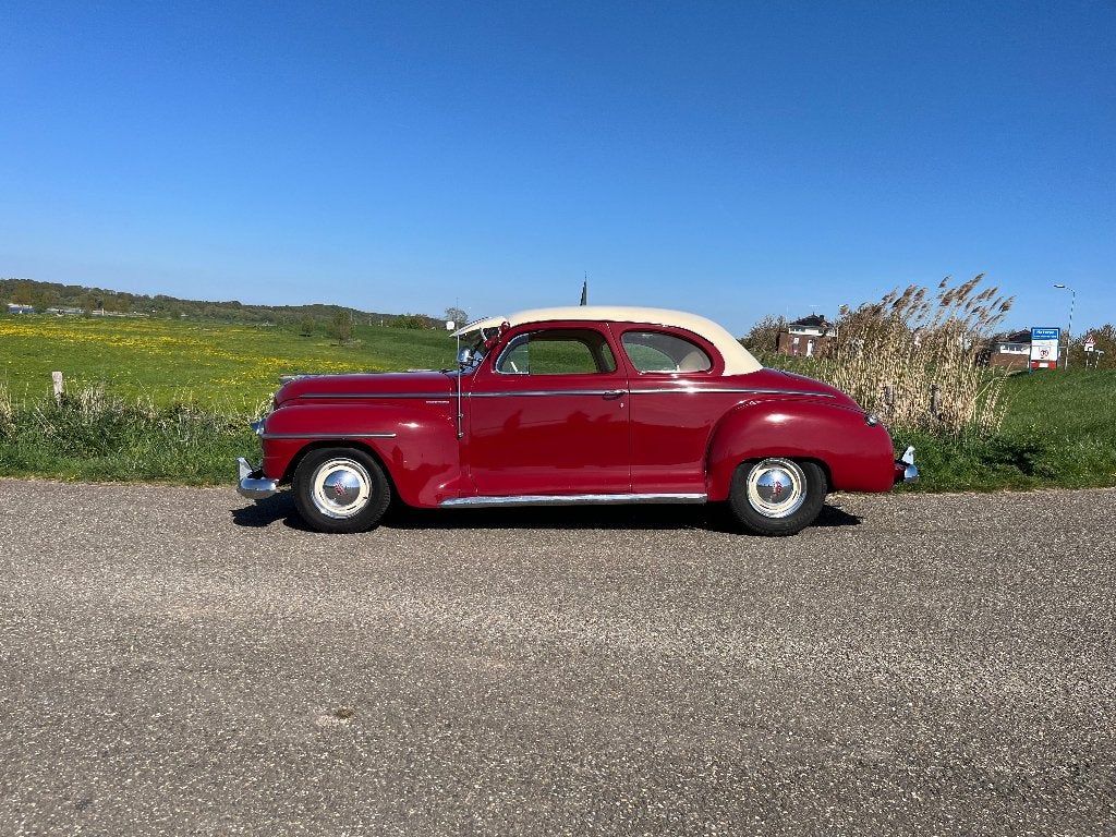 Plymouth Special DE Luxe 1948 Rood, Auto's, Achterwielaandrijving, Beige, Handgeschakeld, Geïmporteerd