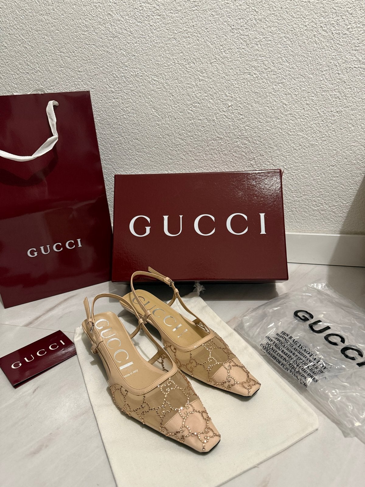 Gucci Slingbacks Maat 40 (valt als 39) met doos, Ophalen of Verzenden, Nieuw, Beige, Pumps