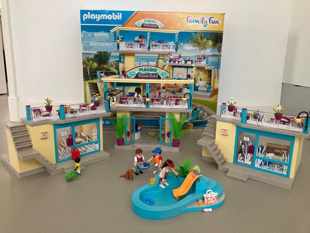 playmobil beach hotel 70434, Kinderen en Baby's, Speelgoed | Playmobil, Gebouw, Complete set, Zo goed als nieuw, Family fun
